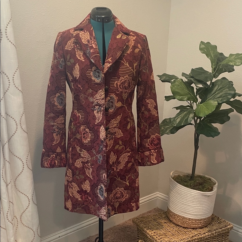 CAbi Burgundy Floral Jacquard Blazer Coat with side pockets  Size 4